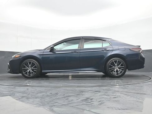 Used 2021 Toyota Camry SE FWD image 27