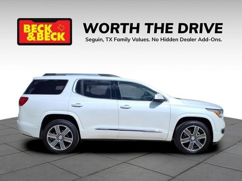 Used 2019 GMC Acadia Denali w/ Technology Package FWD image 4