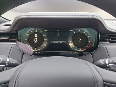 New 2025 Land Rover Range Rover SE image 6