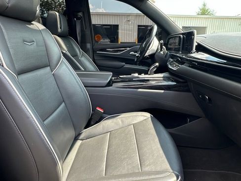 Used 2021 Cadillac Escalade Sport w/ Driver Assist Tech Package AWD/4WD image 13