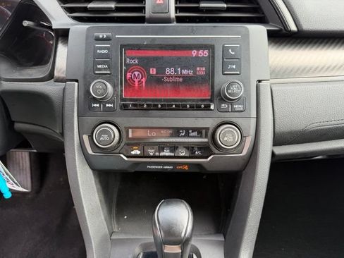Used 2019 Honda Civic Sport image 17
