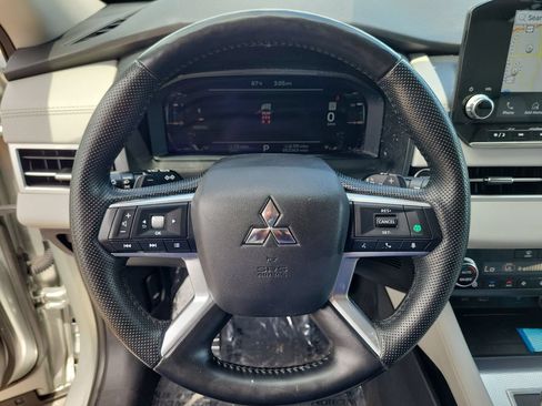 Used 2024 Mitsubishi Outlander SEL AWD/4WD image 22