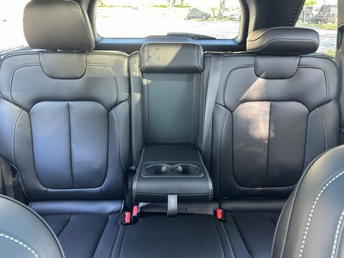 New 2025 Jeep Grand Cherokee Limited image 14