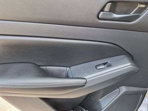 Used 2025 Nissan Altima 2.5 SV FWD image 26