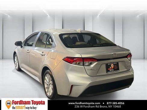Used 2026 Toyota Corolla LE w/ LE Premium Package FWD image 5