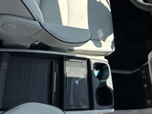 Certified 2026 Honda Odyssey Touring image 32