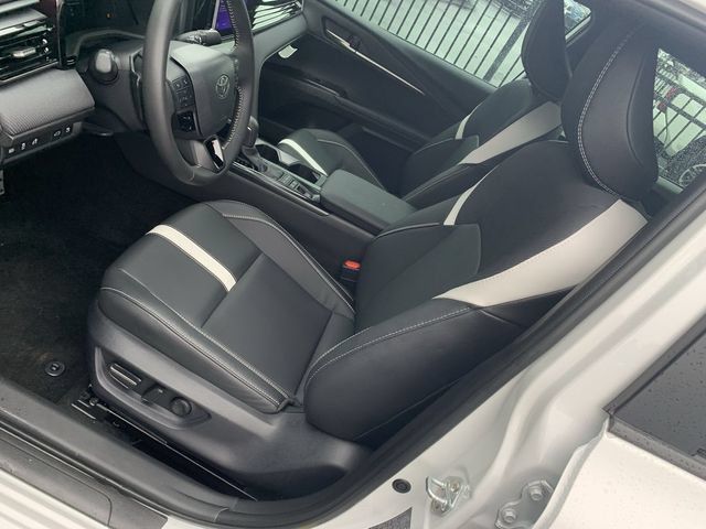 Used 2026 Toyota Camry SE w/ Convenience Package FWD image 18