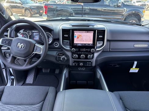 Used 2025 RAM 1500 Big Horn AWD/4WD image 22