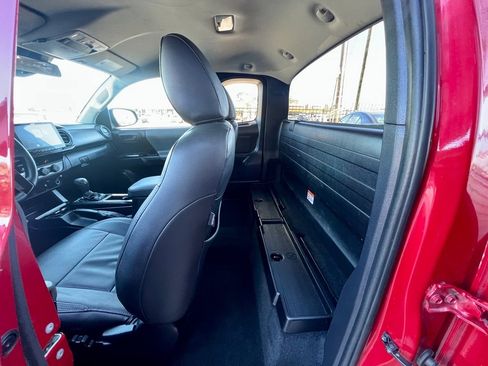 Used 2019 Toyota Tacoma 2WD Access Cab image 19