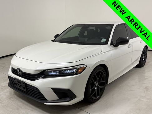 Used 2024 Honda Civic Sport image 1