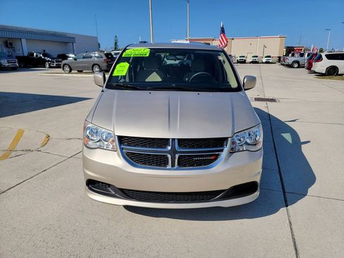 Used 2013 Dodge Grand Caravan SXT image 8