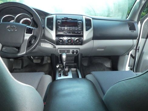 Used 2012 Toyota Tacoma PreRunner w/ TRD Sport Upgrade Pkg RWD image 10