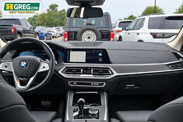 Used 2022 BMW X7 xDrive40i w/ Premium Package AWD/4WD image 12