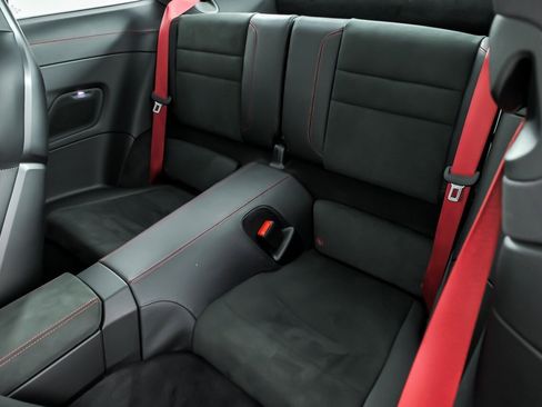 Used 2024 Porsche 911 Carrera GTS RWD image 23