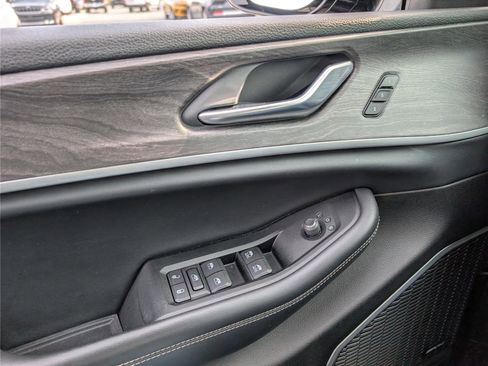 Used 2021 Jeep Grand Cherokee L Limited image 19