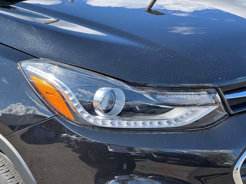 Certified 2022 Chevrolet Trax LT w/ Midnight Edition AWD/4WD image 9