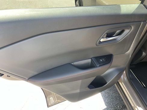 Certified 2026 Nissan Rogue SV image 16