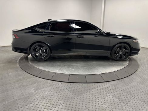 Used 2023 Honda Accord Sport image 15