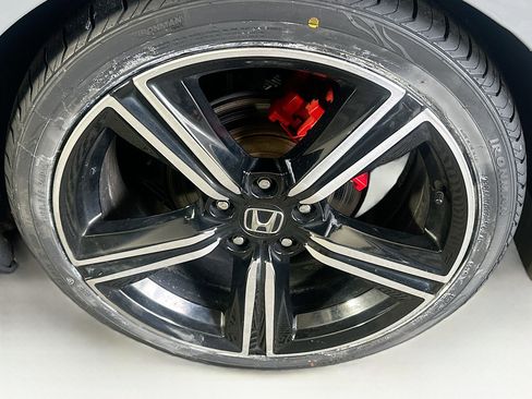 Used 2024 Honda Accord Sport image 11