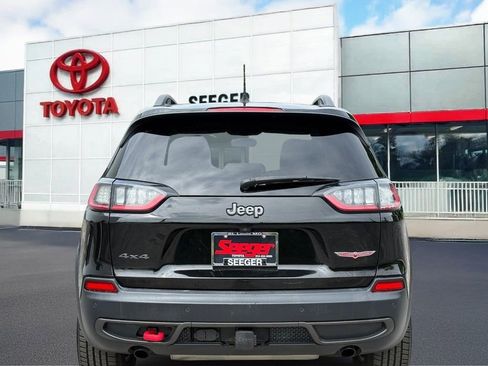 Used 2019 Jeep Cherokee Trailhawk w/ Cold Weather Group AWD/4WD image 6