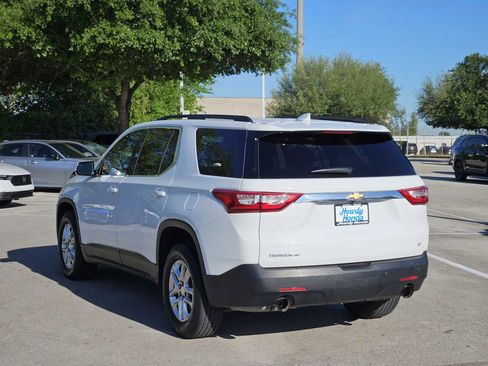 Used 2020 Chevrolet Traverse LT w/ Driver Confidence II Package FWD image 5