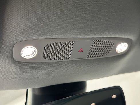 Used 2020 Tesla Model 3 Performance image 31