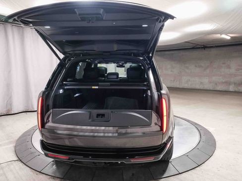 Used 2025 Land Rover Range Rover Long Wheelbase Autobiography image 23