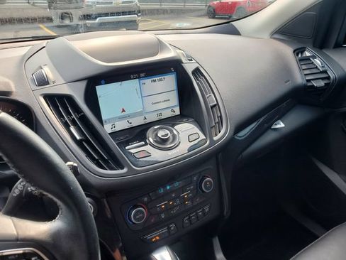 Used 2019 Ford Escape Titanium AWD/4WD image 30
