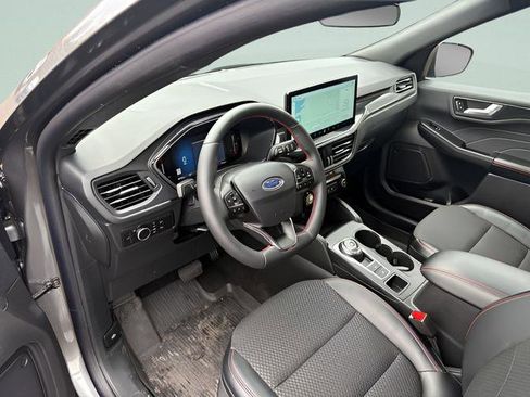 Used 2025 Ford Escape ST-Line w/ Tech Pack #1 AWD/4WD image 3