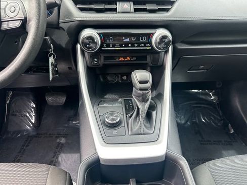 Used 2025 Toyota RAV4 LE AWD/4WD image 24