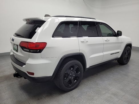 Used 2019 Jeep Grand Cherokee Laredo image 10