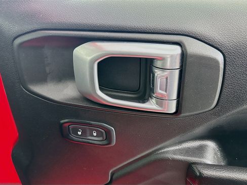 Used 2021 Jeep Wrangler Sport S image 26