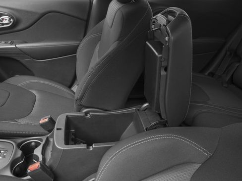 Used 2018 Jeep Cherokee Latitude image 18