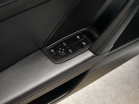 Used 2021 Porsche 911 Carrera RWD image 23
