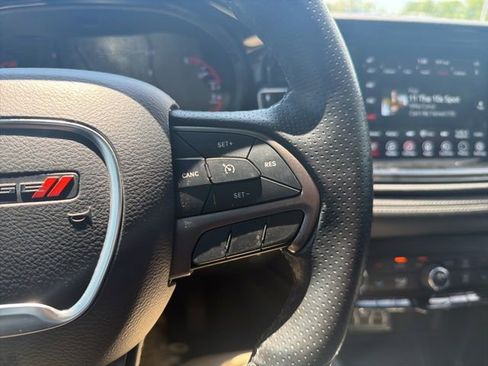 Used 2022 Dodge Durango SXT w/ Blacktop Package AWD/4WD image 42