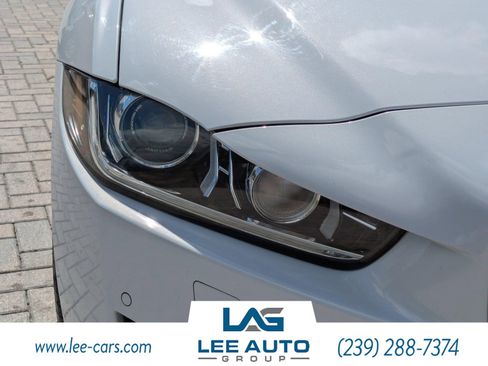 Used 2017 Jaguar XE First Edition image 8