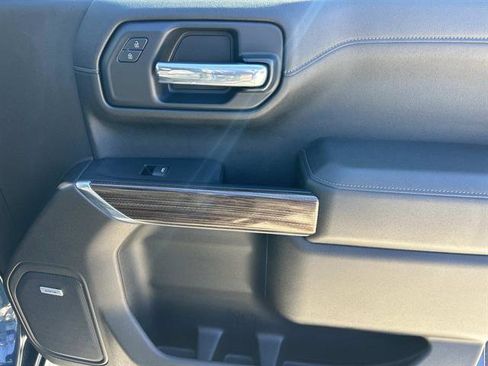 Used 2020 Chevrolet Silverado 1500 RST image 21