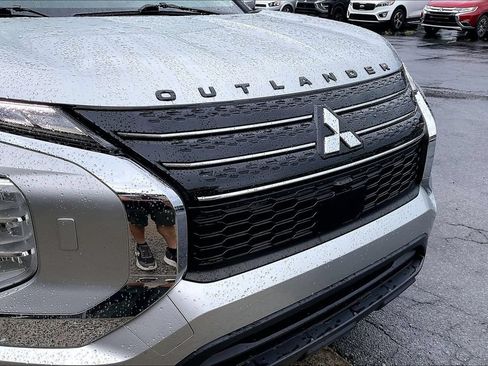 Used 2022 Mitsubishi Outlander ES AWD/4WD image 29