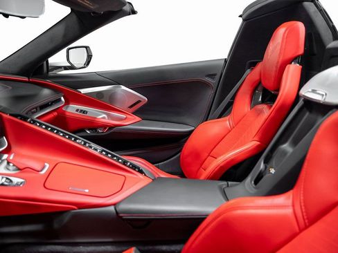 Used 2024 Chevrolet Corvette Stingray Premium Conv w/ 3LT image 51