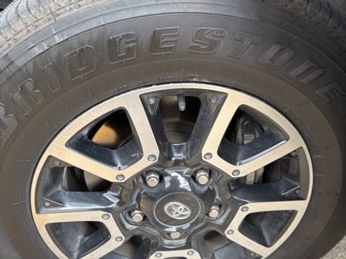 Used 2016 Toyota Tundra Limited image 23