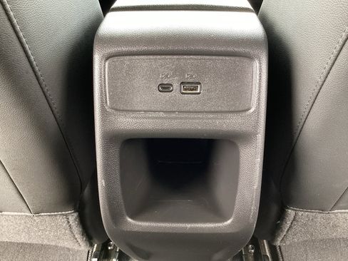 Used 2025 Chevrolet Trax LT FWD image 27