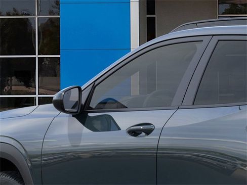 New 2026 Chevrolet Trax LT w/ Driver Confidence Package image 12