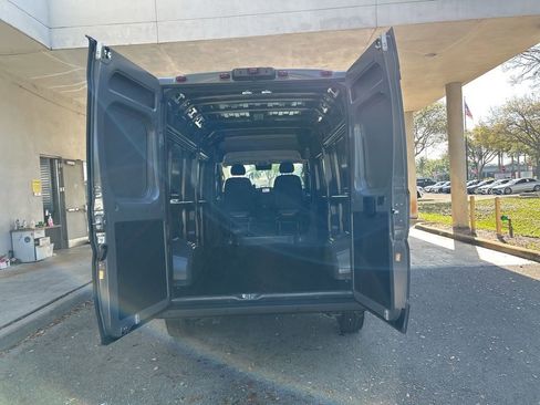 New 2026 RAM ProMaster 2500 w/ Convenience Group image 31