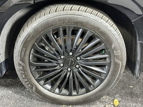 New 2025 Nissan Armada Platinum Reserve image 15