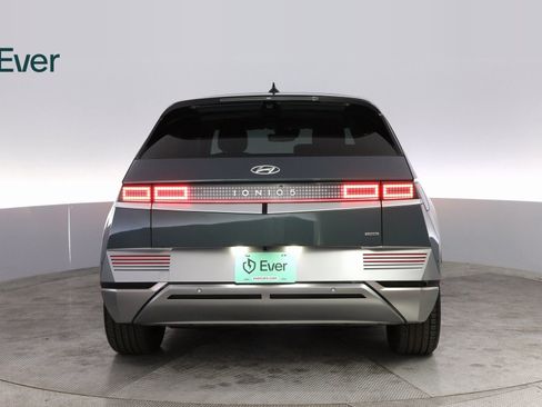 Used 2024 Hyundai Ioniq 5 Limited image 13