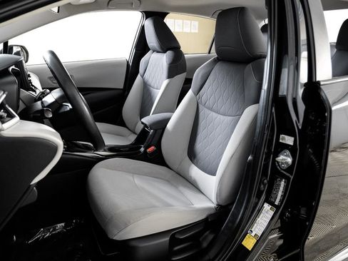 Used 2022 Toyota Corolla LE image 28