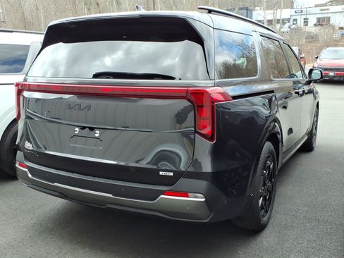 New 2026 Kia Carnival SX FWD image 4