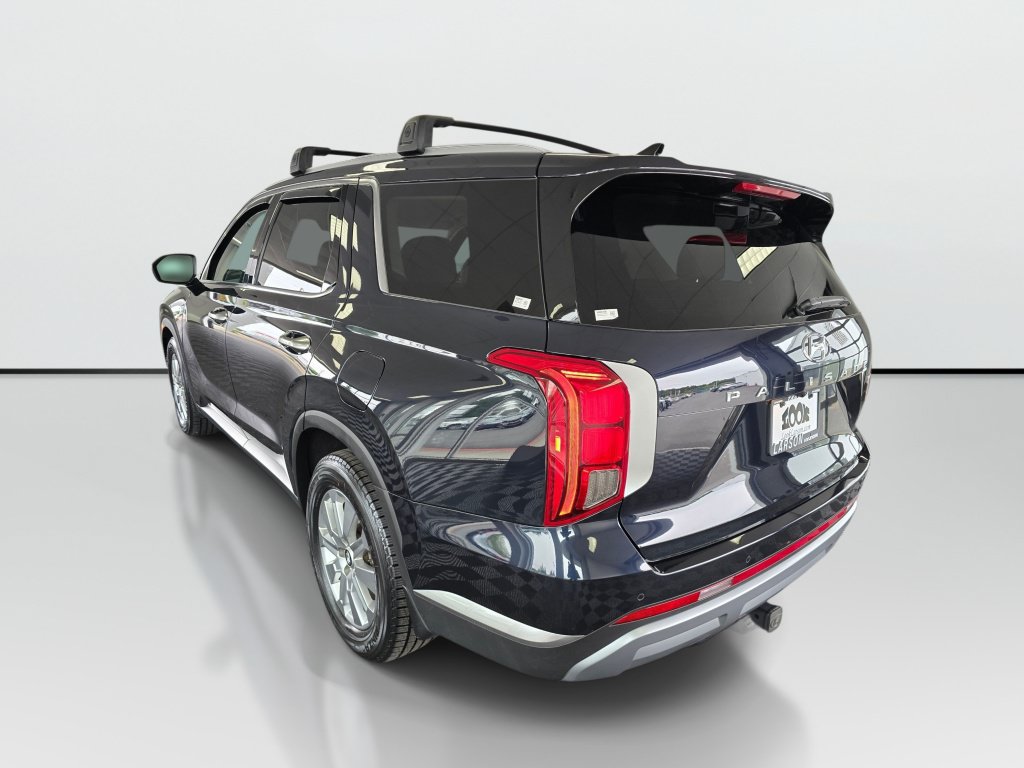 Used 2023 Hyundai Palisade SEL w/ Winter Package AWD/4WD image 3