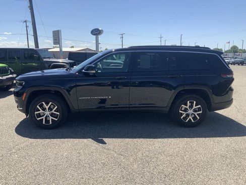 Used 2024 Jeep Grand Cherokee L Limited AWD/4WD image 8