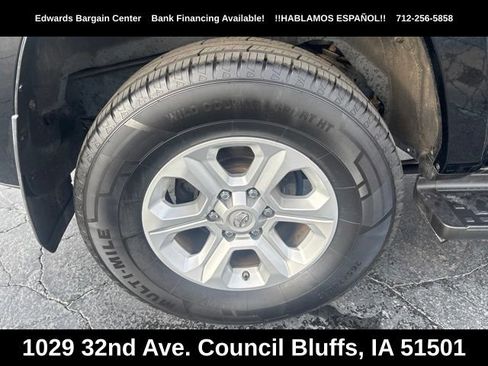 Used 2019 Toyota 4Runner SR5 AWD/4WD image 9